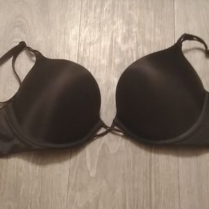Black Kylie Jenner Bombshell Bra